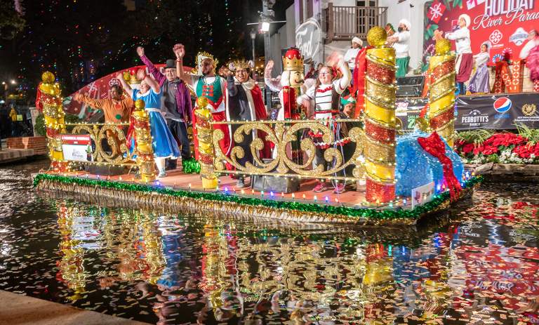What to Expect at the Ford Holiday River Parade