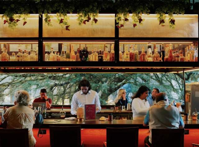 River Walk Nightlife Guide: Best Bars, Rooftops & Late-Night Spots in San Antonio
