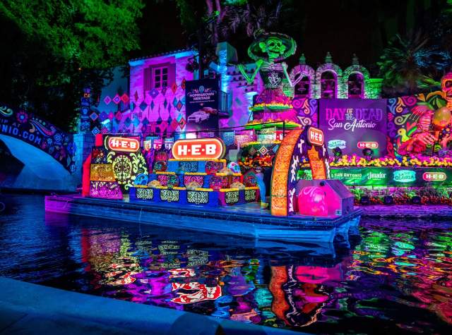 Exploring the River Walk: Your October Adventure Guide