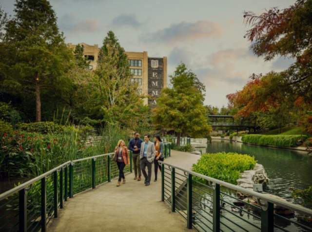 Pearl River walk