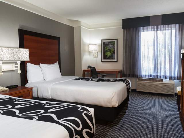 La Quinta Inn & Suites by Wyndham San Antonio Airport Double Room