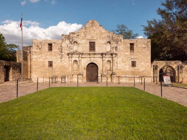 Alamo-Courtyard