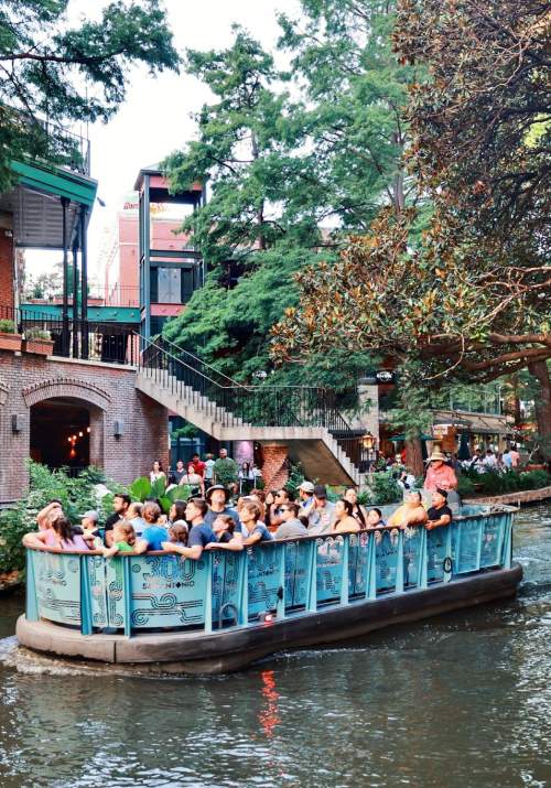 San Antonio River Walk Go Rio Cruise Barge
