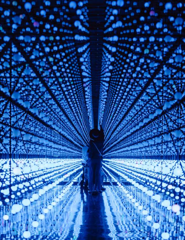 Light art installation with blue lights