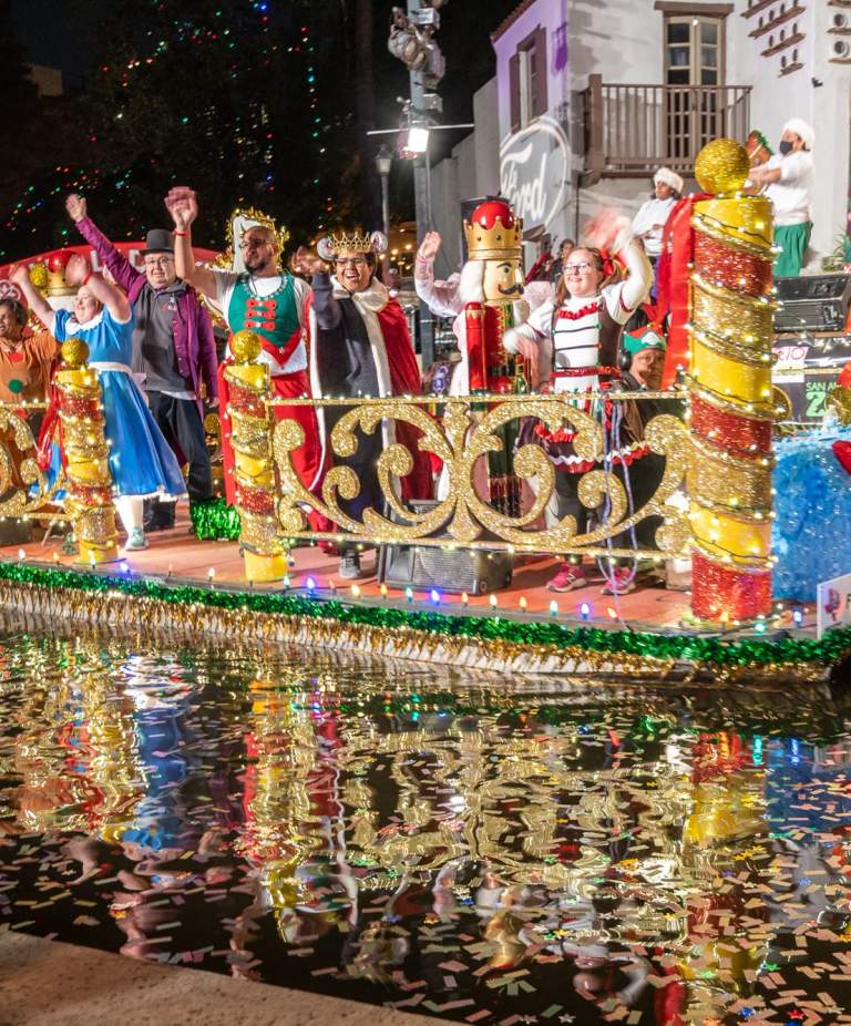 Qué esperar del Ford Holiday River Parade