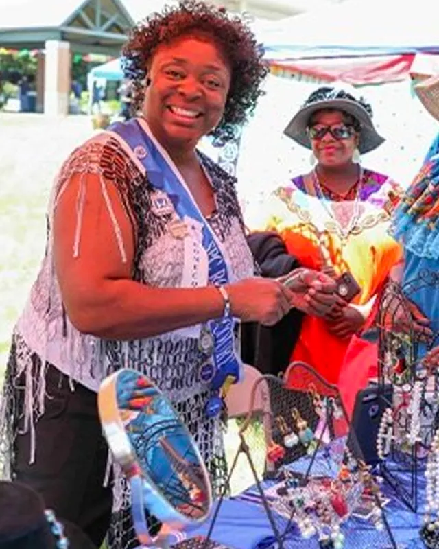 three women selling jewelry