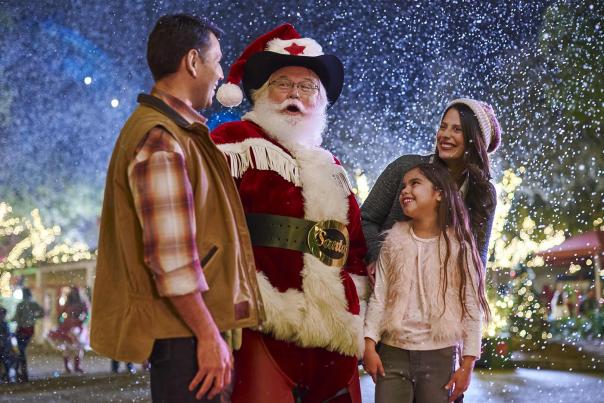 Santa Claus with family at SeaWorld San Antonio