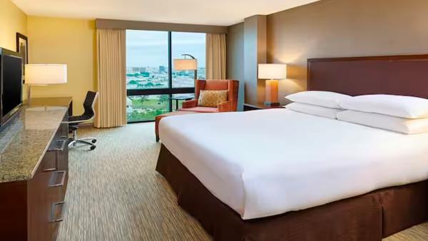 Hotel Room with one bed