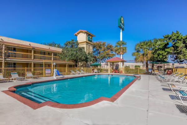 La Quinta Inn pool shot