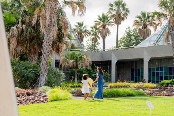 family at botanical gardens