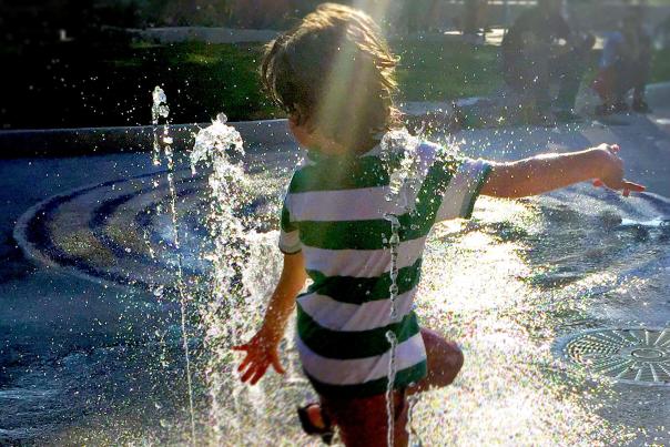 jumping-splashpad-e1541647061635