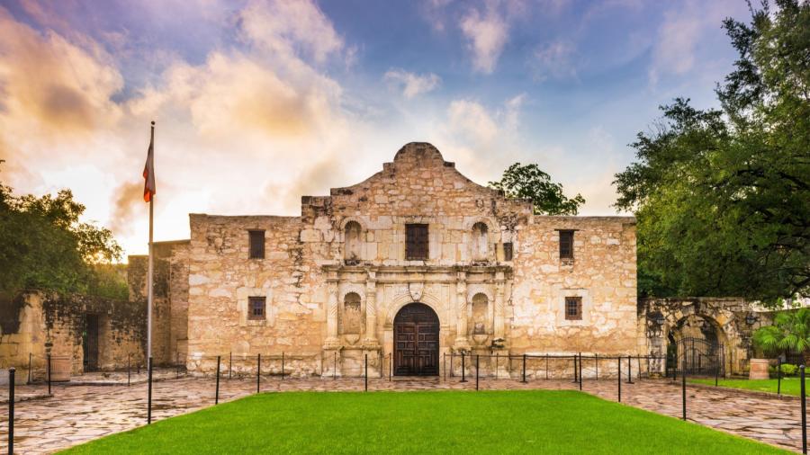 The Alamo Front Facade
