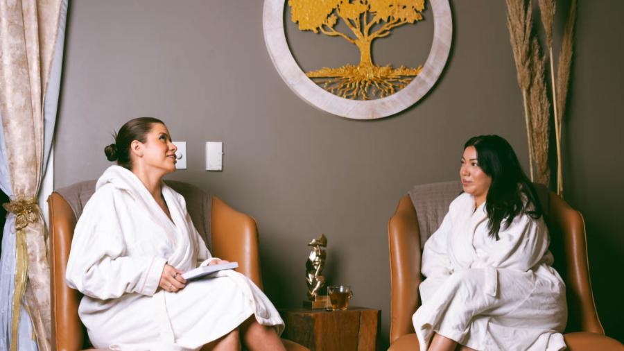 two women enjoying a spa day at Hotel Contessa