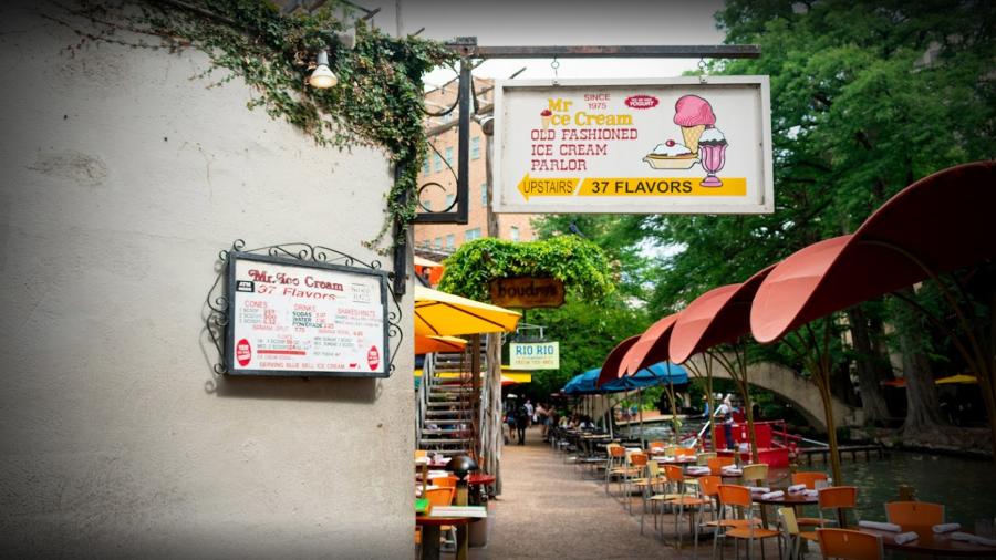 exterior of ice cream shop on the River Walk