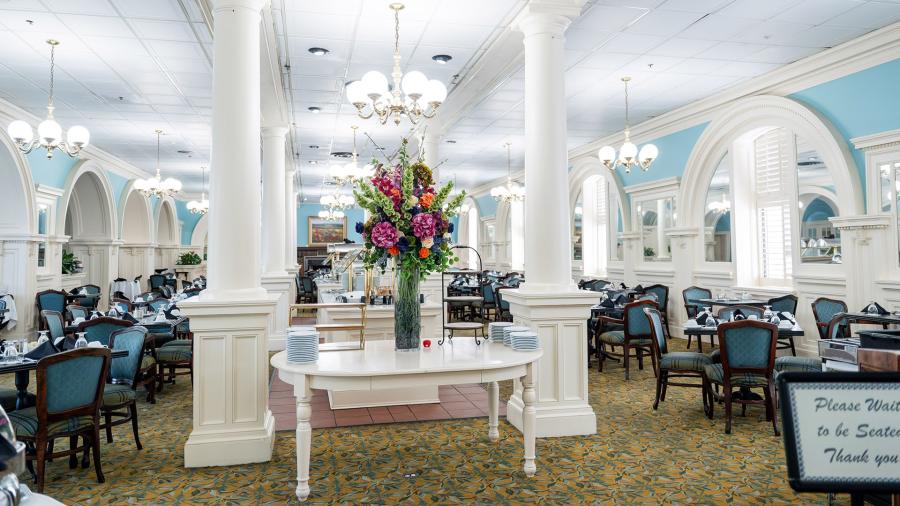 Menger hotel dining room