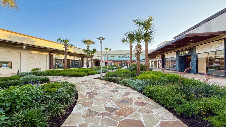 outdoor shopping mall in San Antonio