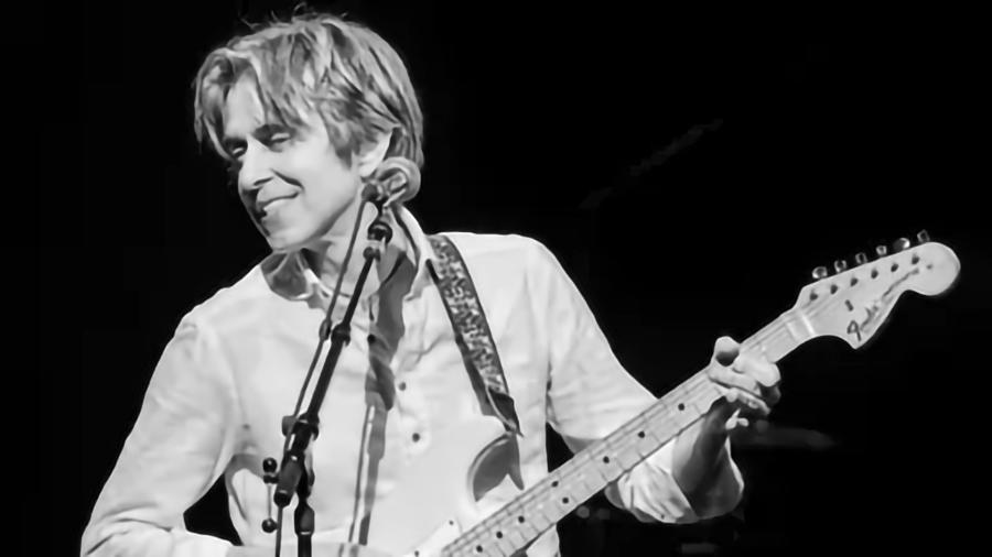 Eric Johnson playing his guitar