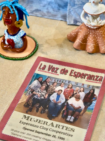 La Voz de Esperanza MujerArtes book
