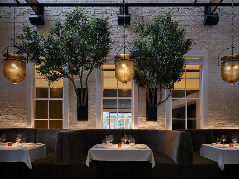 Dean's Steak & Seafood Interior at Kimpton Santo