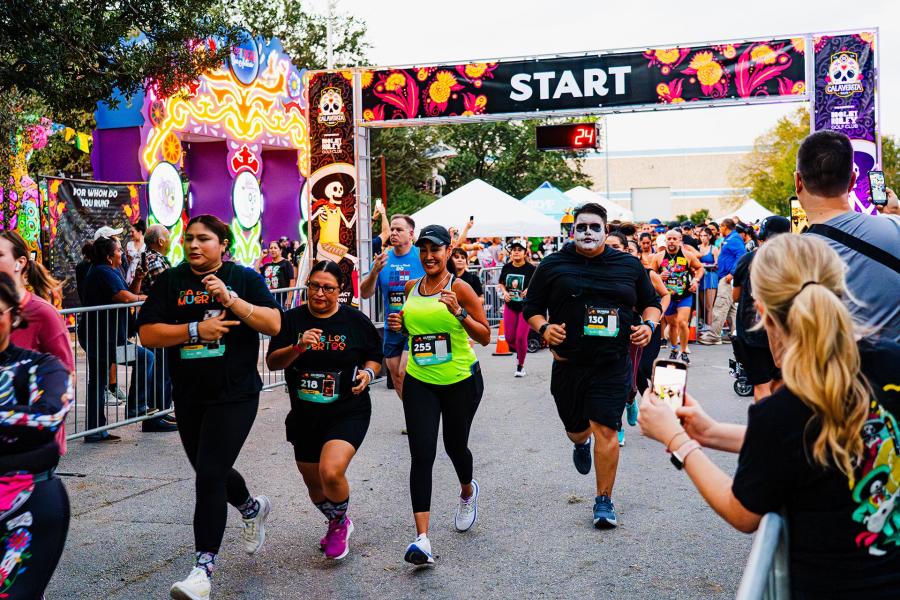 runners at the Day of the Dead Calaverita Run
