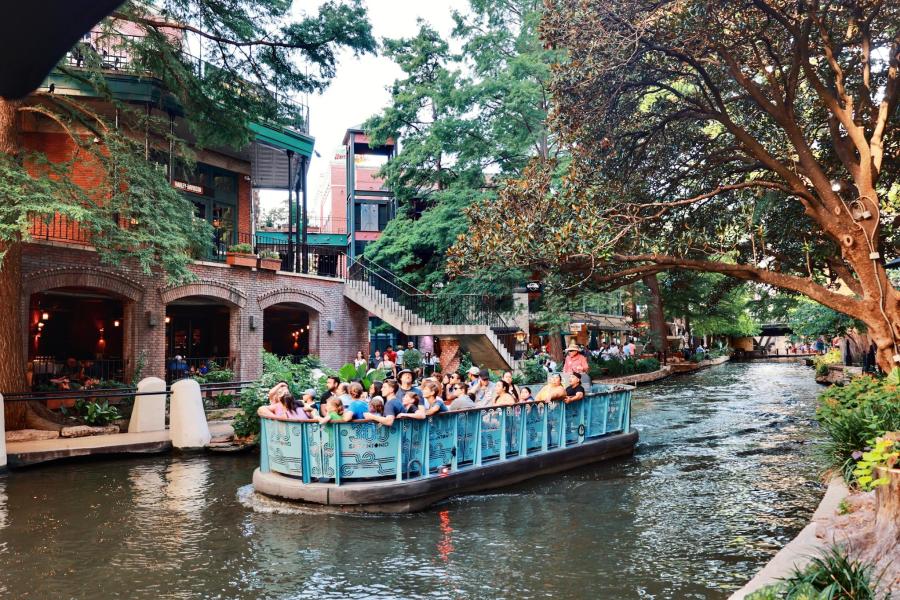 San Antonio River Walk Go Rio Cruise Barge