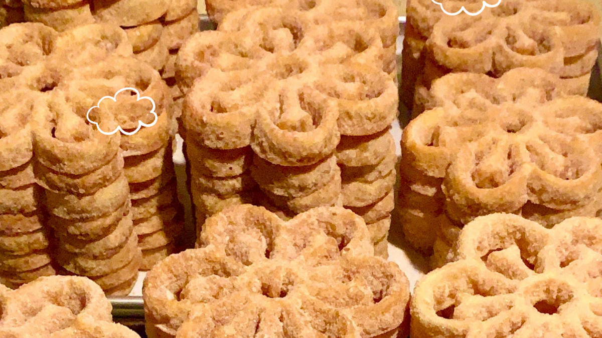 Bunuelos stacked up