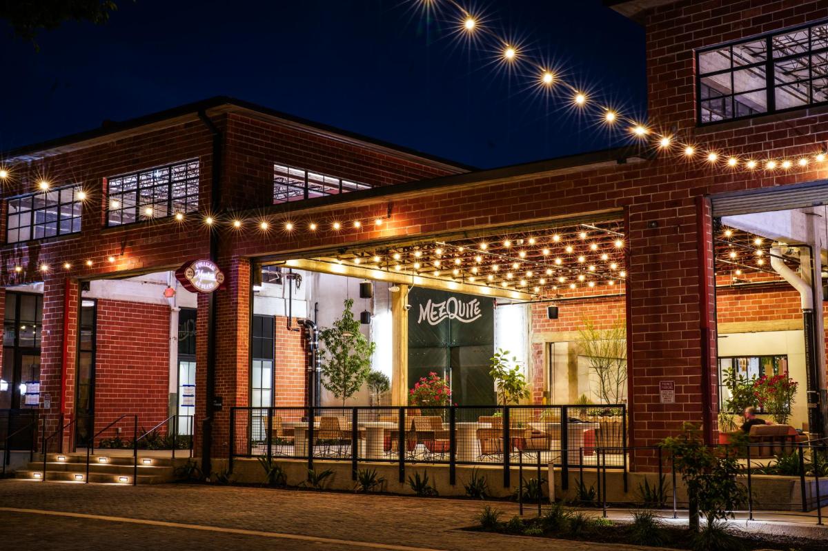 Outdoor entrance and patio of Mezquite at Pullman Market