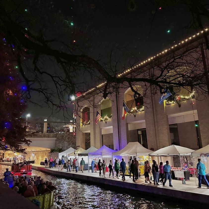Riverwalk holidays