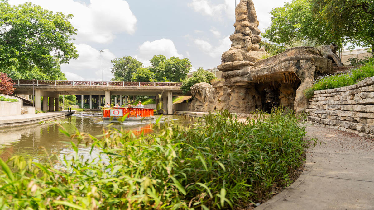 Free Things to Do in San Antonio | Parks, Art, Events & More