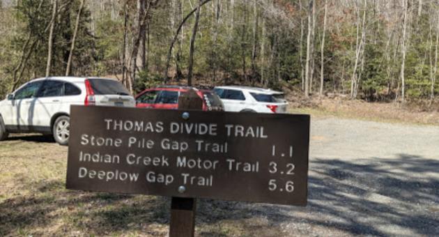 Thomas Divide Trail Sign