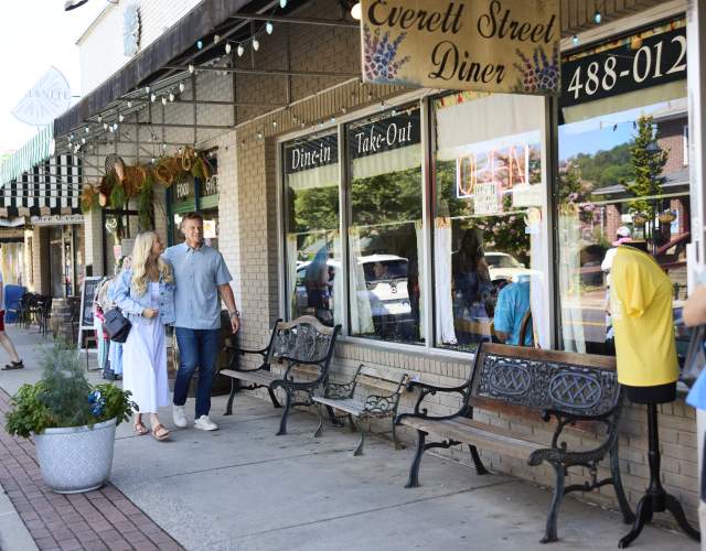 Everett Street Diner - Erin Adams