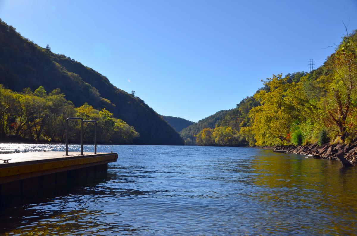 Llweyns Boat Ramp on Cheoah Lake