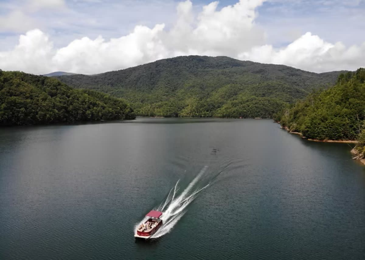 Alarka Marina Pontoon Rentals Fontana Lake