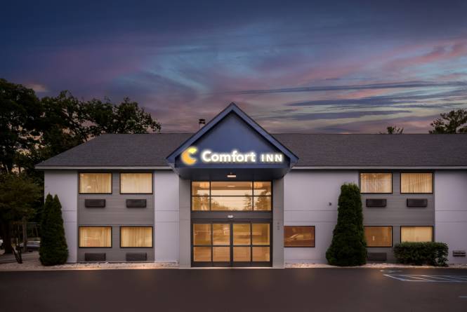 Comfort Inn Exterior Night