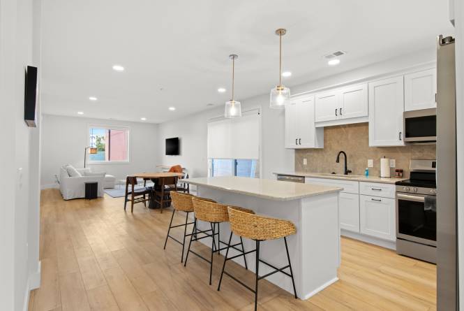 Loop Living and Dining