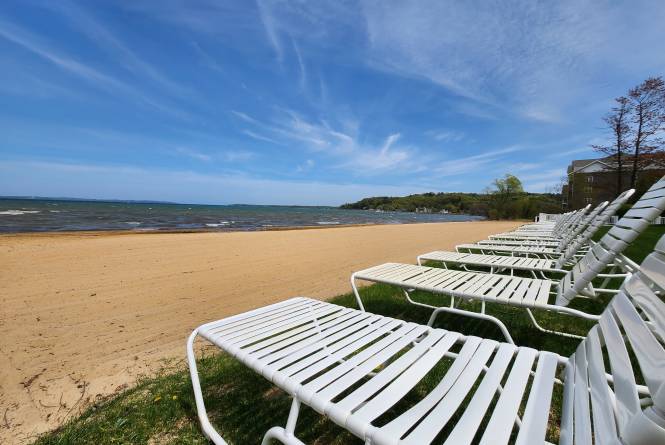 North Shore Inn Beach