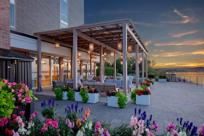 Delamar Lakeshore Terrace