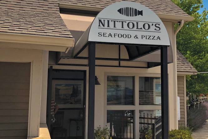 Nittolo's Seafood & Pizza Front Door