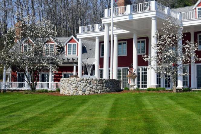 Inn in May