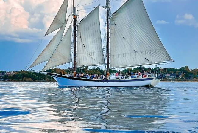 Traverse Tall Ship