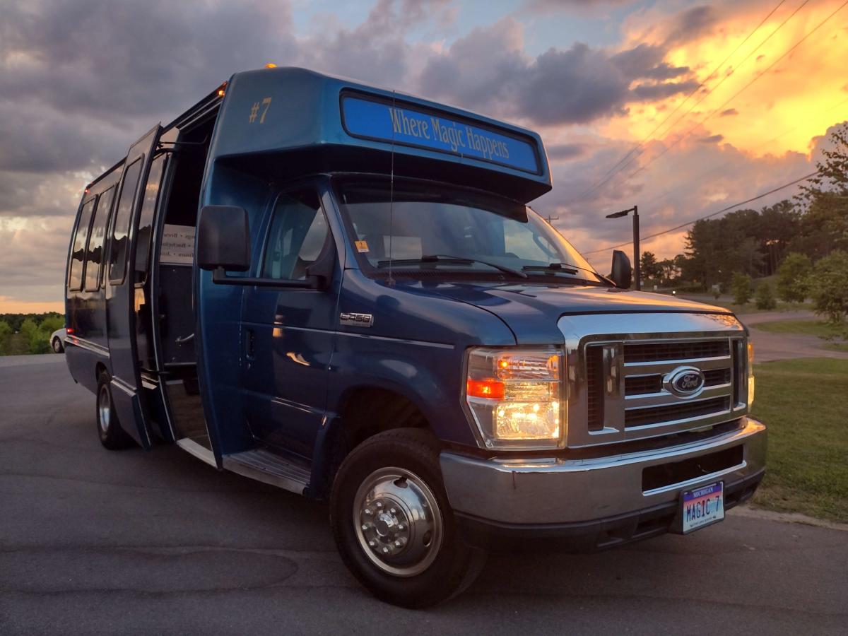 The Magic Shuttle Bus | Traverse City, MI 49684