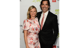 Amy Smart & Carter Oosterhouse couple photo on a red carpet