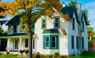 building at Bos Wine Winery in Elk Rapids, Michigan