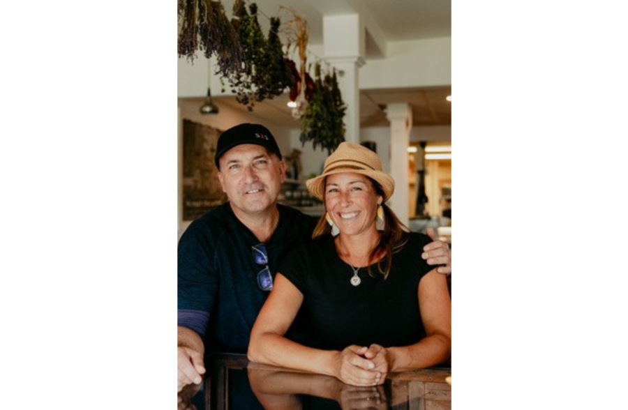 Jonathan Dayton and Stephanie Lee Wiitala