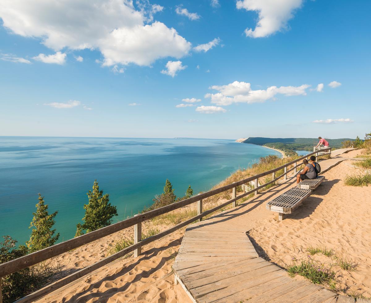 Empire Bluff Trail