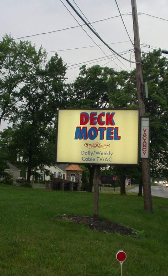 Deck Motel