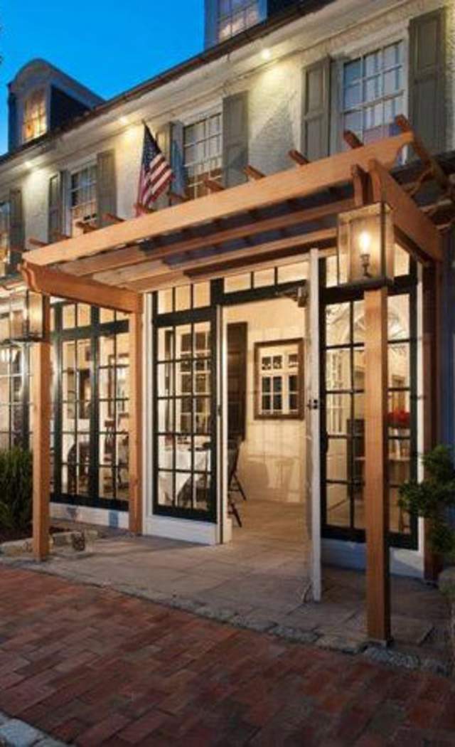 Historic General Warren