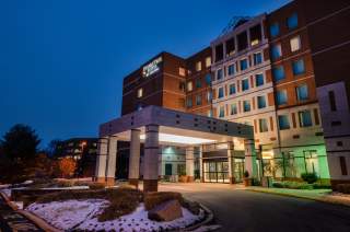 DoubleTree Suites by Hilton - Philadelphia West