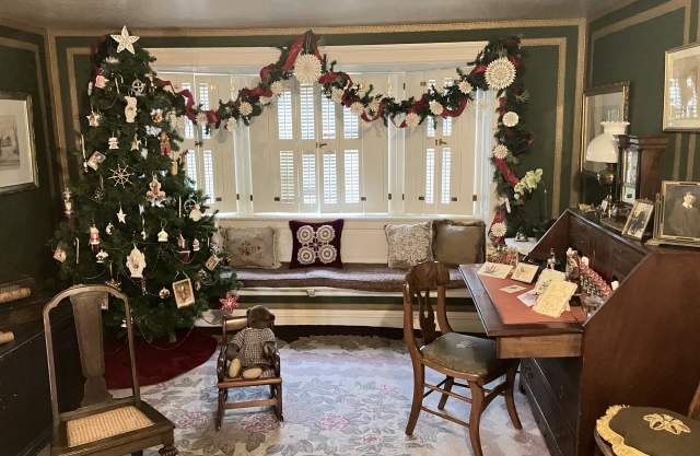 Holiday Tours