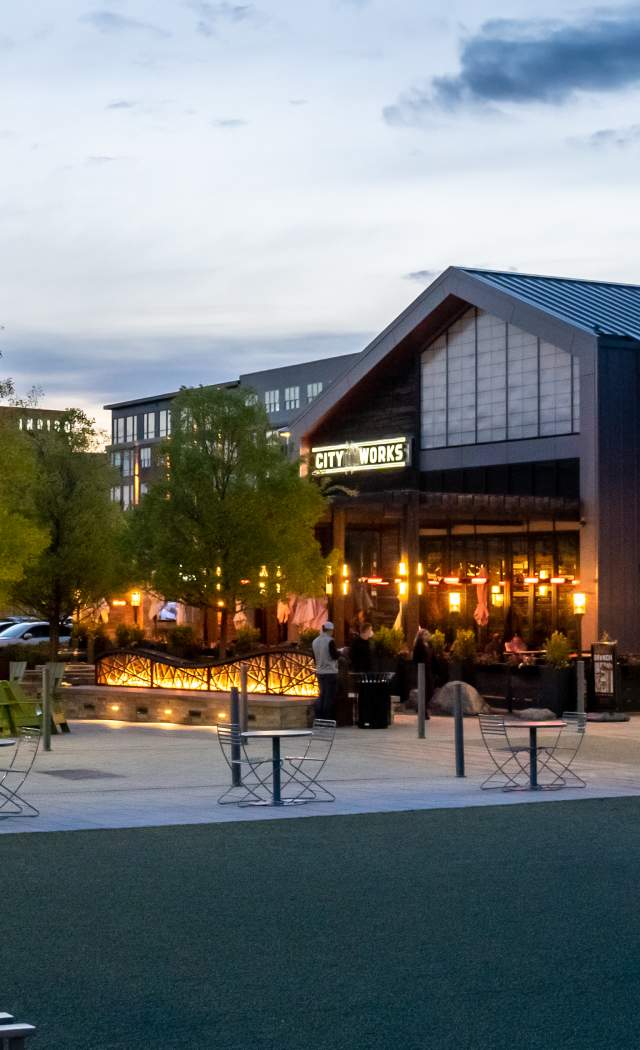 King of Prussia Town Center Spring 2021, shot by Dylan Eddinger for a freelance project.